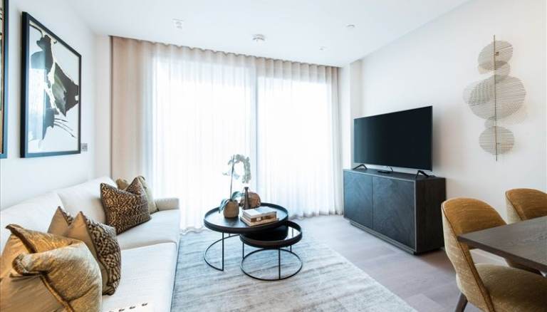 Luxury 1 Bedroom Apartment West End Gate