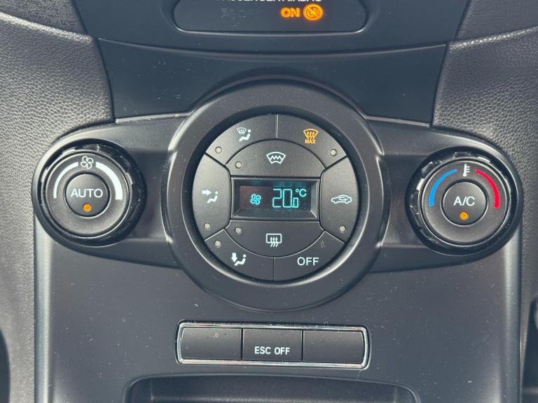 2015 Ford Fiesta 1.6 EcoBoost ST-3 3dr HATCHBACK PETROL Manual