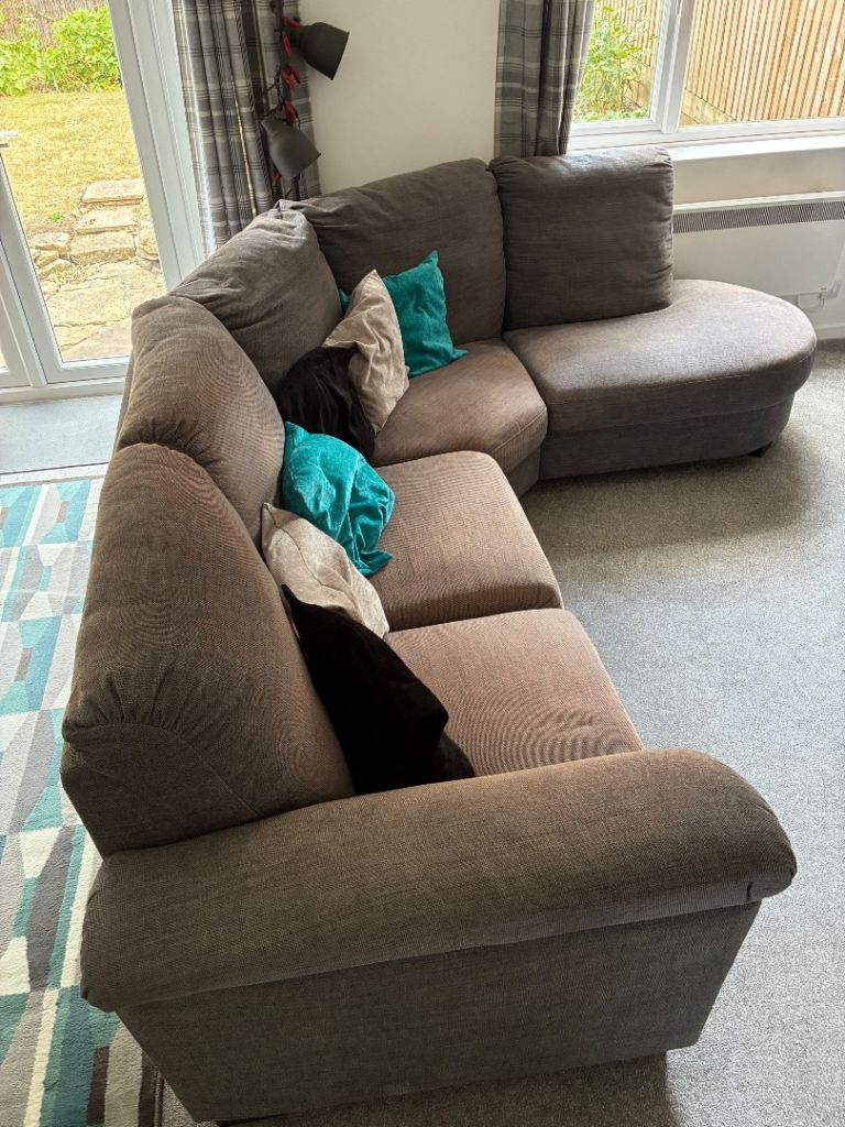Grey Corner Sofa with Chaise Lounge – Good Condition