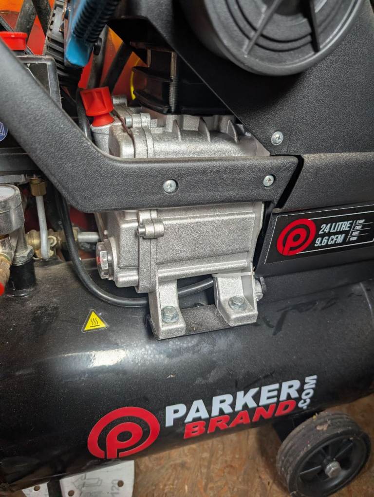 Air compressor 