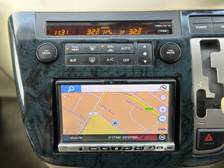 2004 Nissan Elgrand 8 Seater 3.5L Petrol