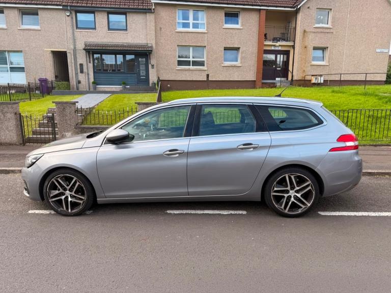 2017 Peugeot 308 Allure 1.2 PureTech AUTOMATIC ESTATE | Panoramic Roof