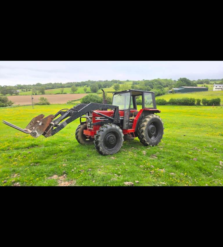 Case 685 4x4 loader tractor 