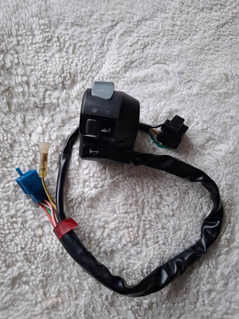 Yamaha ybr 125 2011 left switch gear 