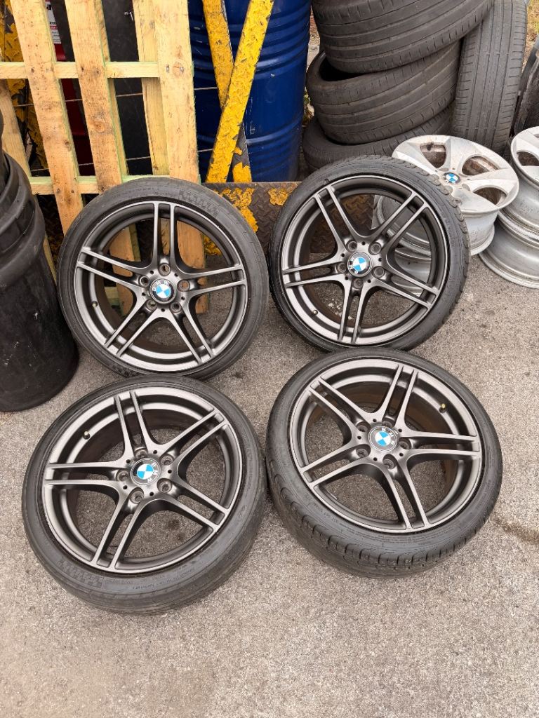 BMW 18”staggered alloys Genuine set of 4