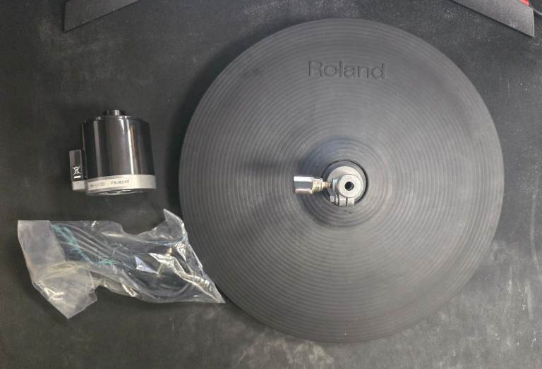 Roland VH-11 V-Hi-Hat Pad w/ Clutch – Excellent Condition