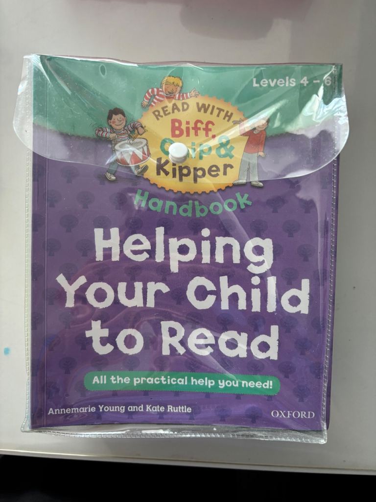 Oxford - Read with Biff, Chip & Kipper - Helping Your Child to Read - 25 books - like new