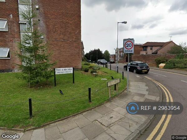 2 bedroom flat in Old Bedford Road, Luton, LU2 (2 bed) (#2983954)