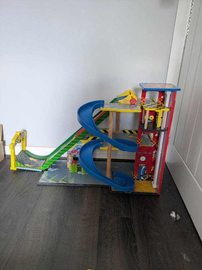 Large Wooden Toy Garage with Ramps - Multicoloured, Good Condition