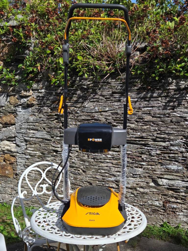 Stiga Electric Lawnmower – Yellow, Good Condition