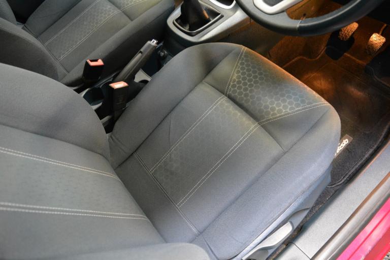 2009 Ford Fiesta 1.4 Titanium 5dr HATCHBACK Petrol Manual