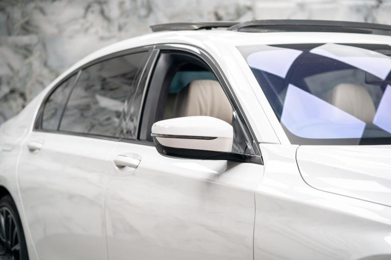  BMW 7 Series 3.0 745Le 12kWh M Sport Auto xDrive Euro 6 (s/s) 4dr Petrol/Electric Hybrid Automatic