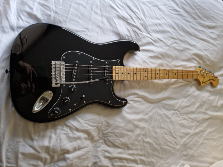 Fender Squier Vintage Modified '70s Stratocaster Black Maple Neck Duncans & Tremolo