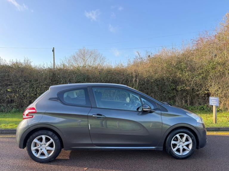 2014 Peugeot 208 1.2 VTi PureTech Active Euro 5 3dr HATCHBACK Petrol Manual
