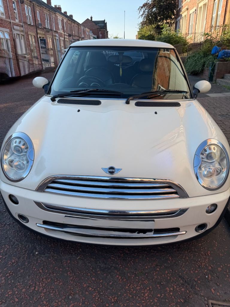 Automatic MINI Cooper 2004 for sale