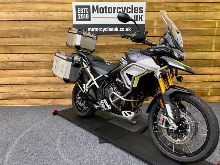 2023 Triumph Tiger 900 Rally Aragón Edition, Only 1,164 Miles, Panniers, Top bo