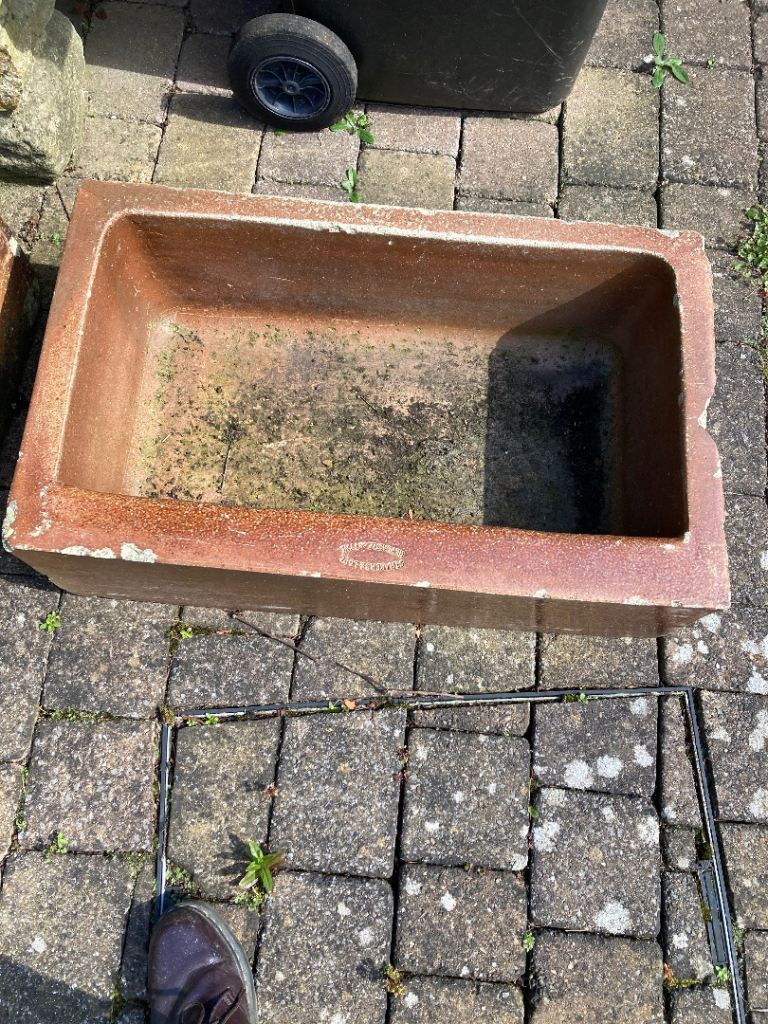 Garden troughs (cast) 