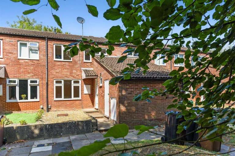 3 bedroom terrace house for rent