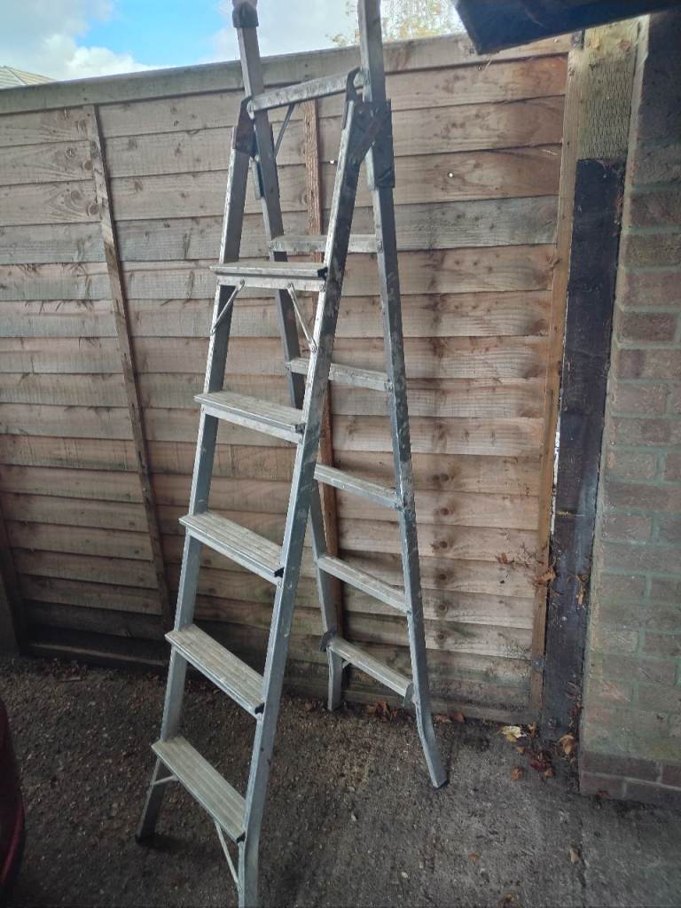 Aluminium ladders multi angle in good condition good working order 
