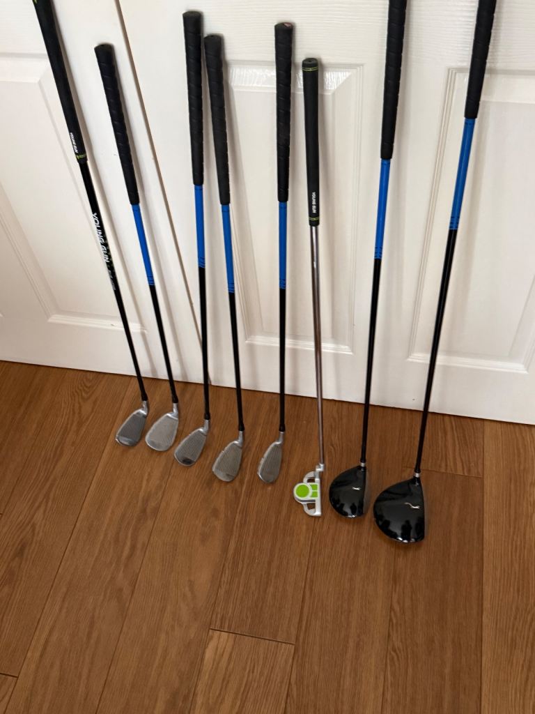 Reduced. Slazenger G50 Junior Golf Set