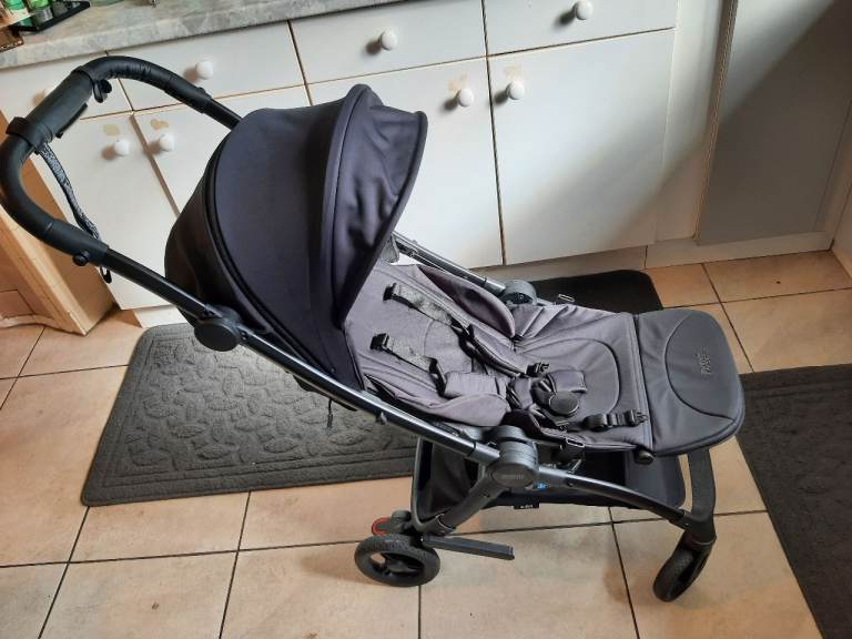 Mamas & Papas Airo Stroller – Black, Good Condition