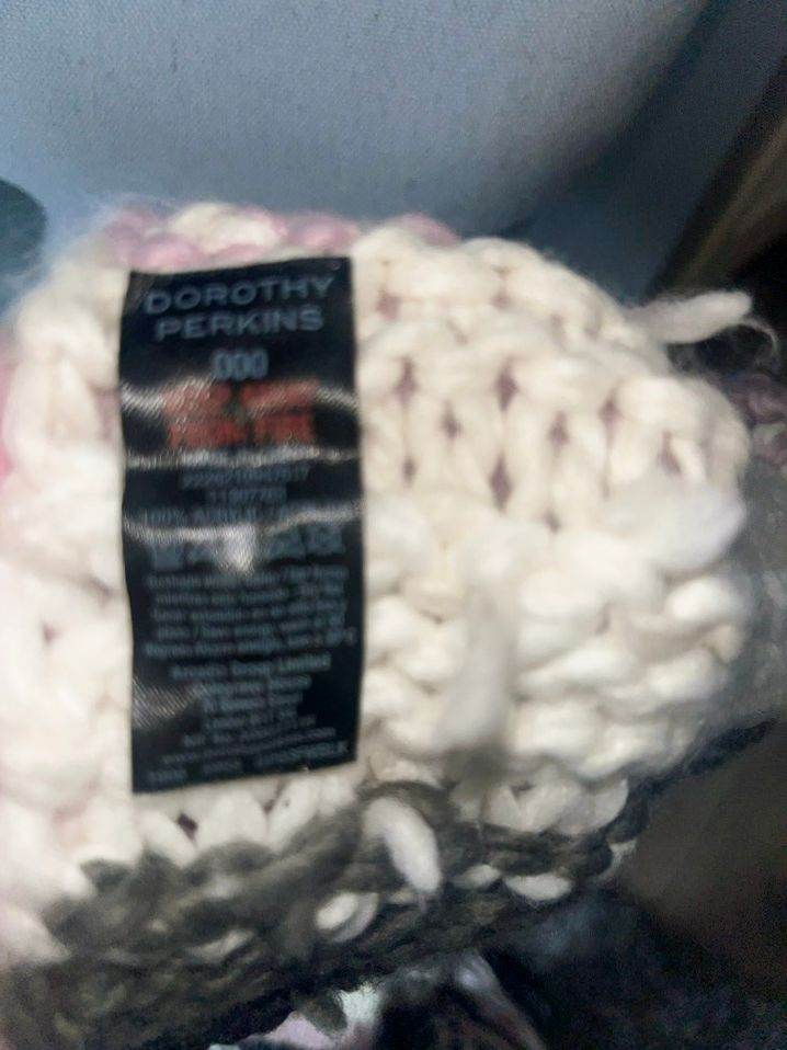 Bobble Hat and Long Scarf Matching Set from Dorothy Perkins Grey/Pink/White/Ivory