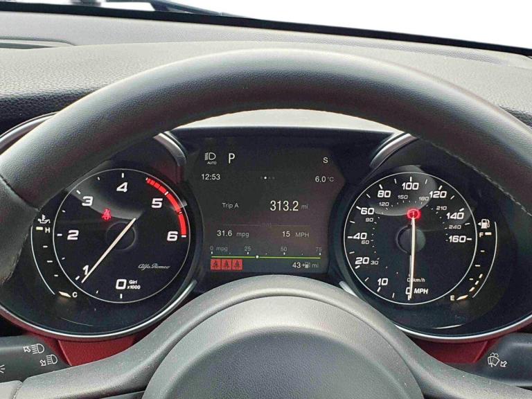 2019 Alfa Romeo Giulia 2.2 JTDM-2 Super 4dr Auto SALOON DIESEL Automatic