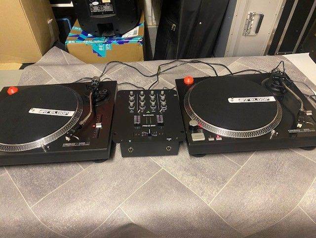 TURNTABLES/MIXER PACKAGE -RELOOP USB DIRECT DRIVE DJ TURNTABLES x2/ CITRONIC MIXER - £550