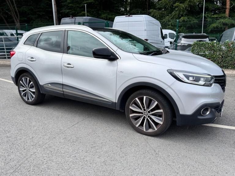 image for 2018 Renault Kadjar 1.5 dCi SIGNATURE NAVIGATION 110 BHP + GLASS SUNROOF HATCHBACK Diesel Manual