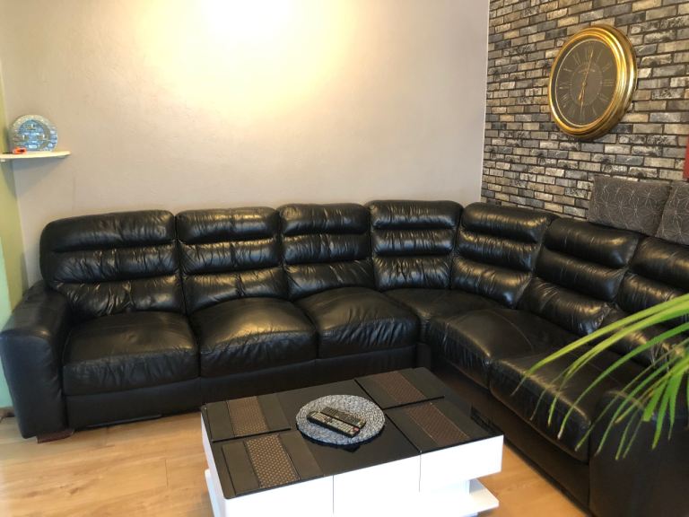Leather corner aofa