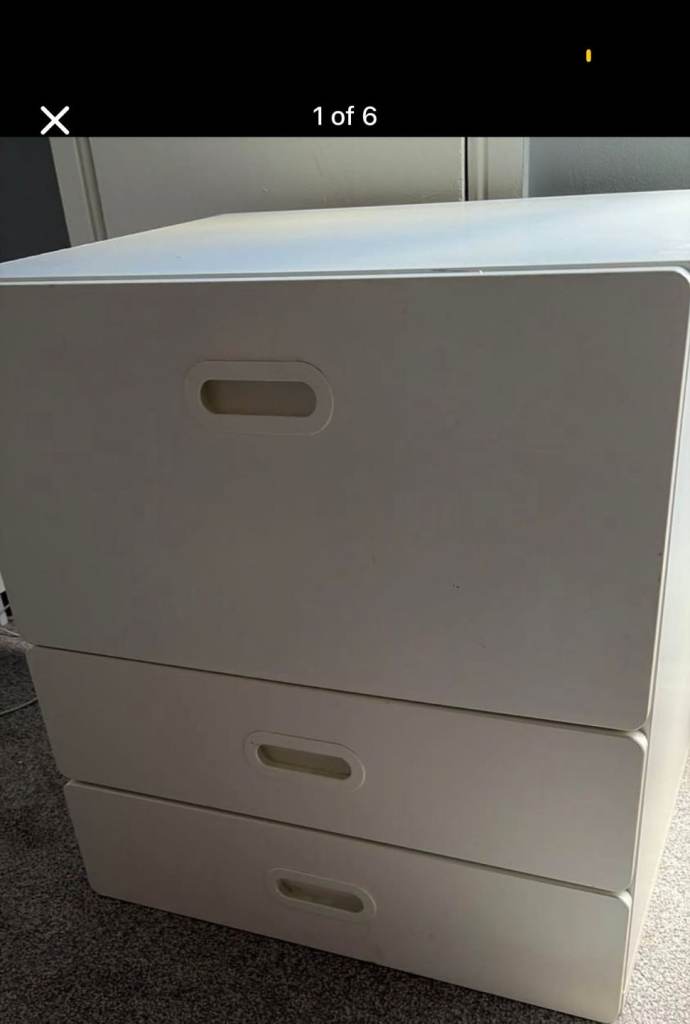 Chest of drawers 