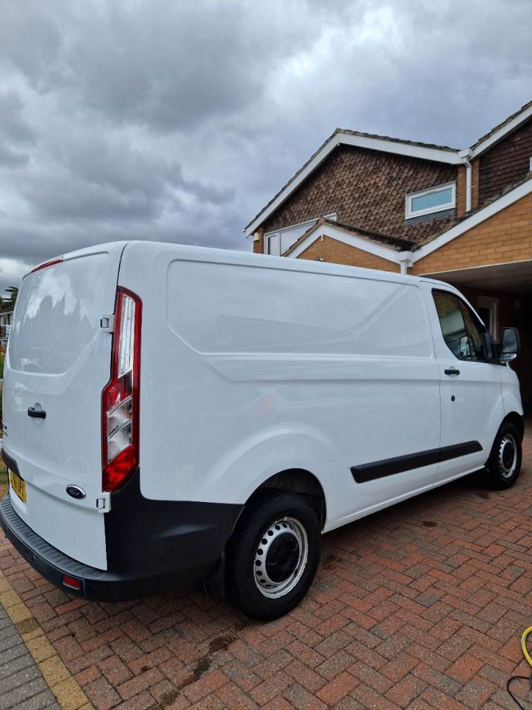 Ford, TRANSIT CUSTOM,Mot Jan 2027, Panel Van, 2017, Manual, 1996 (cc)
