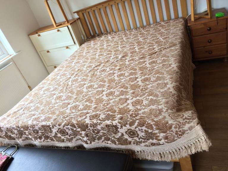 Bed throw king size floral embroided style