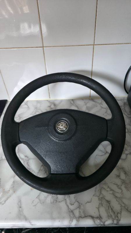 Vauxhall Vivaro 2008 Steering Wheel + Airbag