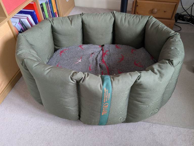 Tuffies Full Wipe Clean Nest dog bed