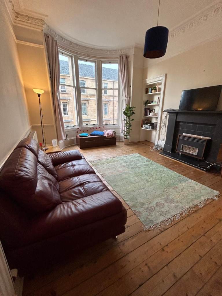 Furnished 2 Bedroom Flat In West End Kelvin Bridge