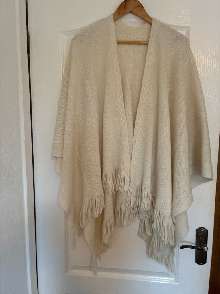 image for Ladies poncho 