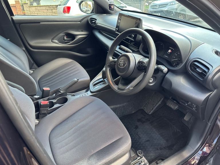 TOYOTA YARIS Hybrid 2020