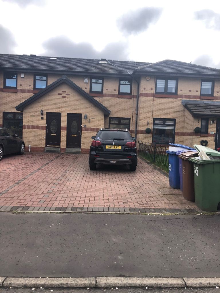 2 bedroom House to let near city c Glasgow 