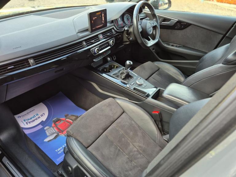 AUDI A4 AVANT 2.0 TFSI 35 Black Edition 2019