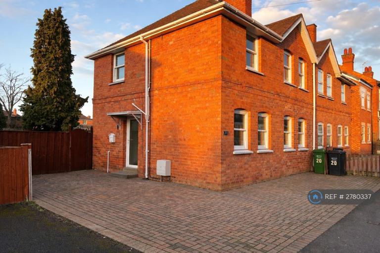 3 bedroom house in Rowley Hill Street, Worcester, WR2 (3 bed) (#2780337)
