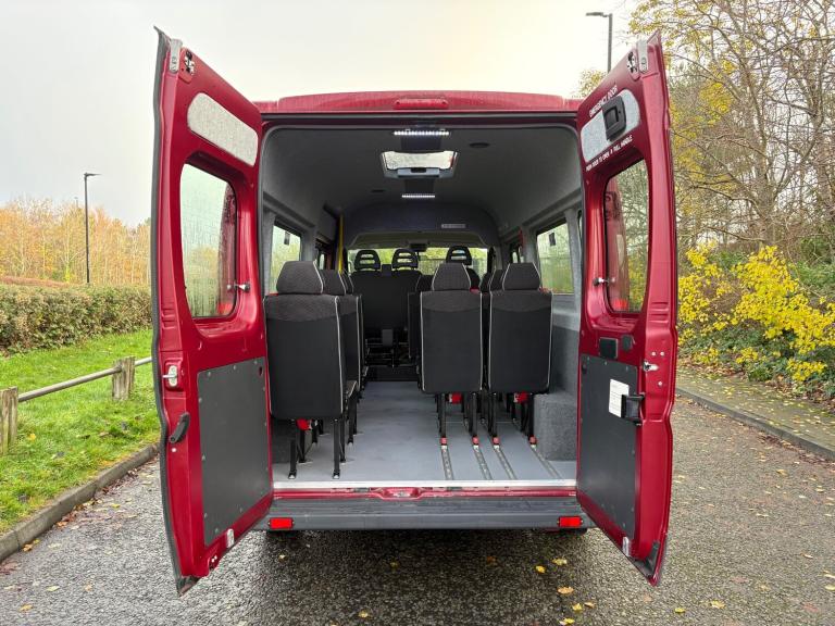 2016 Peugeot Boxer 335 2.2hdi 6spd 130ps Lwb 14 Seat Minibus _ *Only 11,550 Mls*