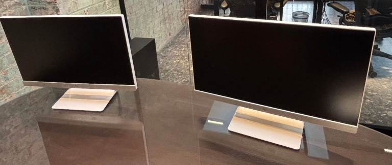 HP 22xw White 21.5” Full HD IPS Monitors (x2 Units – Office Clearance)