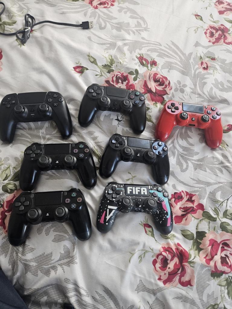 image for PS4 controller official wireless good condition 