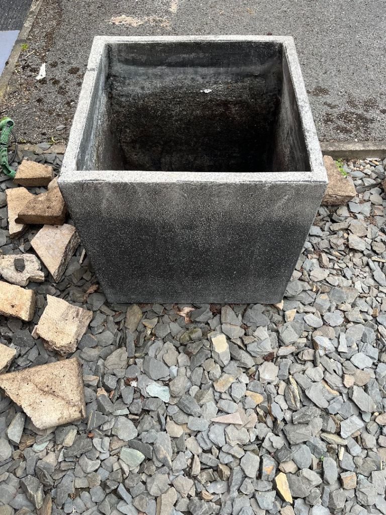 Plant pots