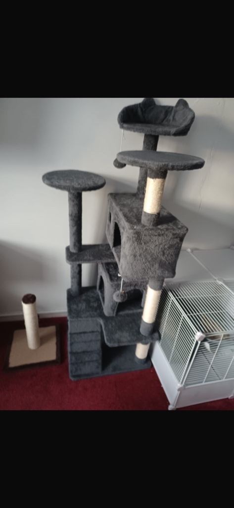 Yaheetech 138.5cm Cat Tree Tower Scratching Posts 