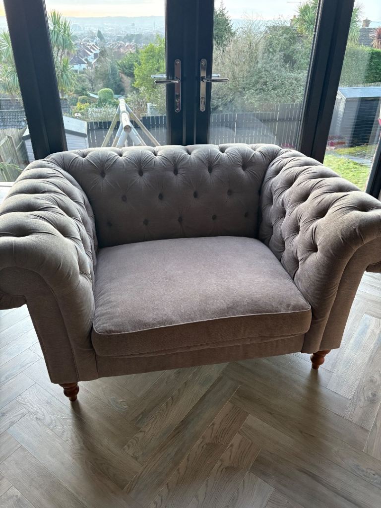 Chesterfield Sofa and 2x Armchairs