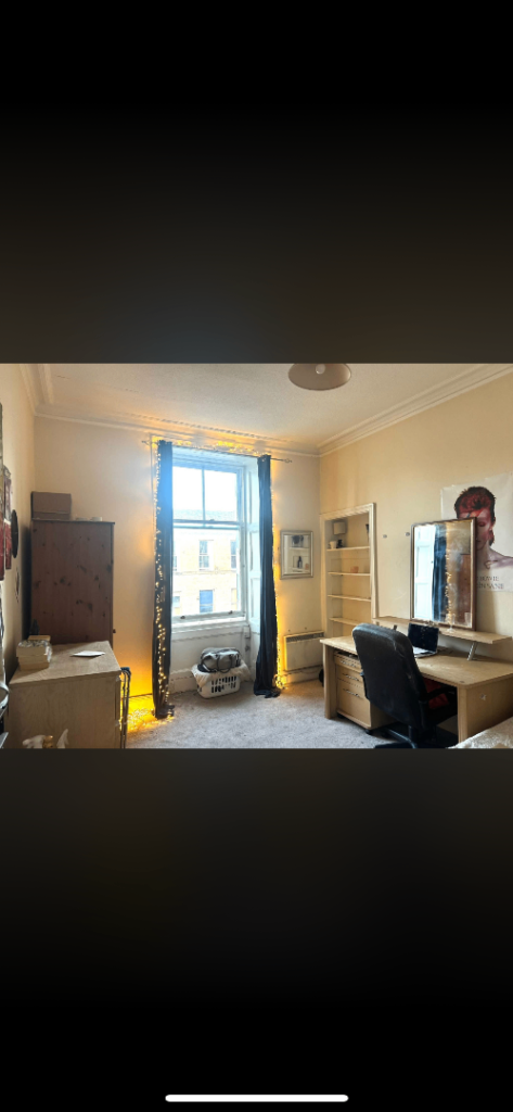 Large Double Room in Edinburgh 