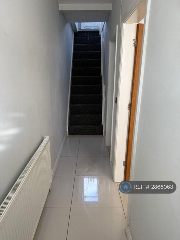 3 bedroom house in Goldthorn Road, Wolverhampton, WV2 (3 bed) (#2866063)