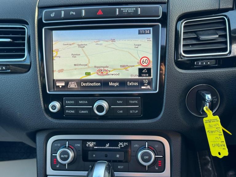 2015 Volkswagen Touareg 3.0 V6 TDI BlueMotion Tech 262 R-Line 5dr Tip Auto ESTATE DIESEL Automatic